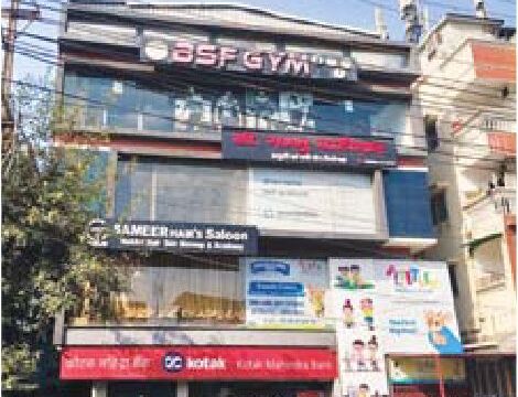 अग्नि सुरक्षा में चार भवन सील
