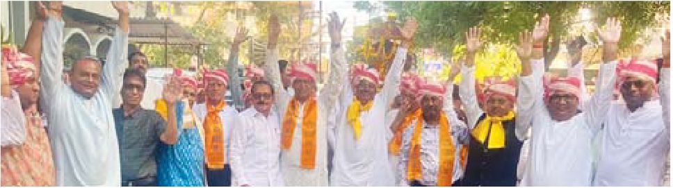 अग्र बंधुओं ने लगाए प्रभातफेरी में जयकारे