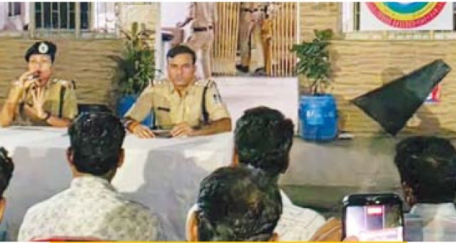 सीसीटीवी कैमरे भी लगाएं, खासतौर से