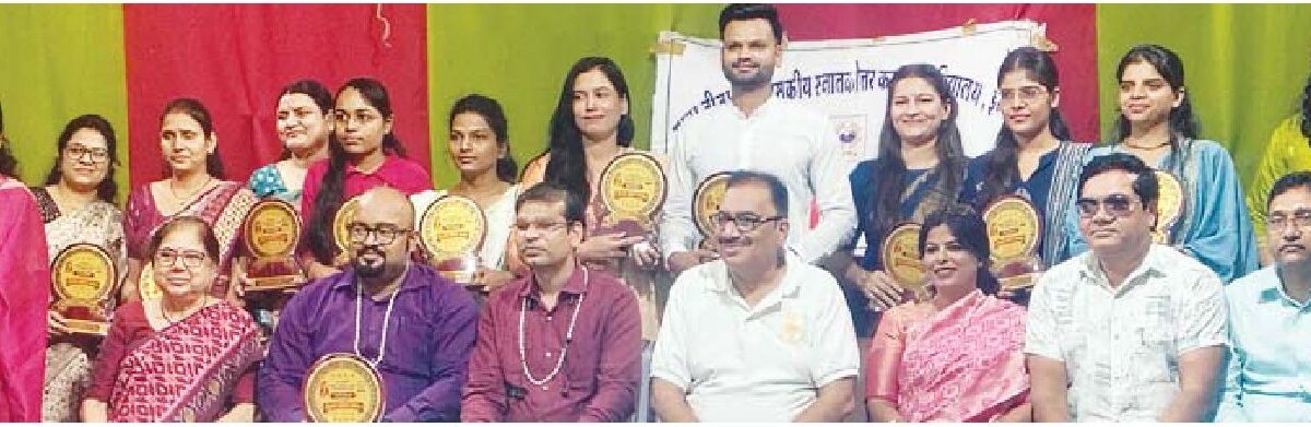 कॉलेज में हिन्दी माह का समापन