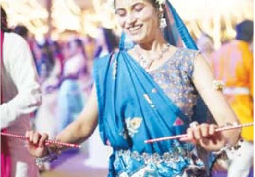 ढोली तारा में गरबा प्रस्तुति