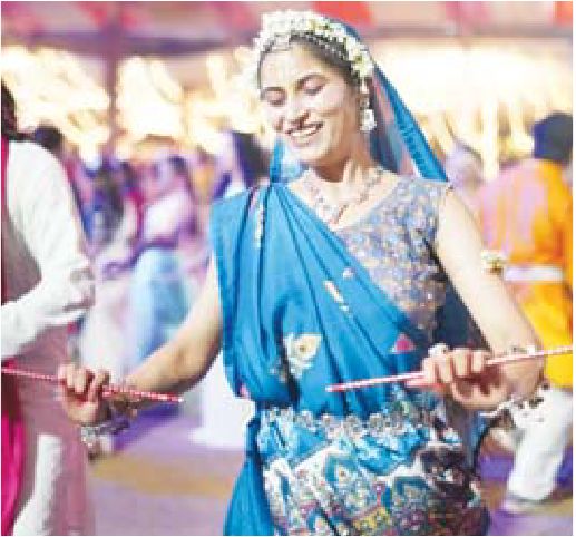 ढोली तारा में गरबा प्रस्तुति