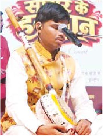 हनुमानजी के गीत और रॉक बैंड की प्रस्तुति ने मन मोहा