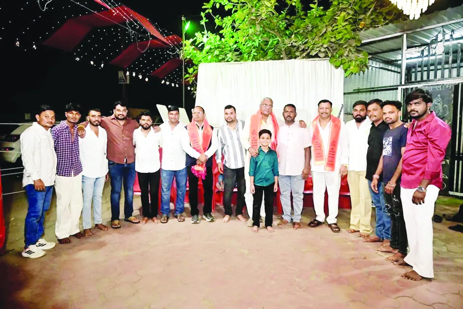 विधायक और भाजपा नेता ने की माता आरती