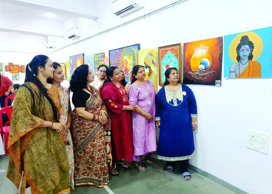 आर्टिस्ट क्लब ने लगाई प्रदर्शनी