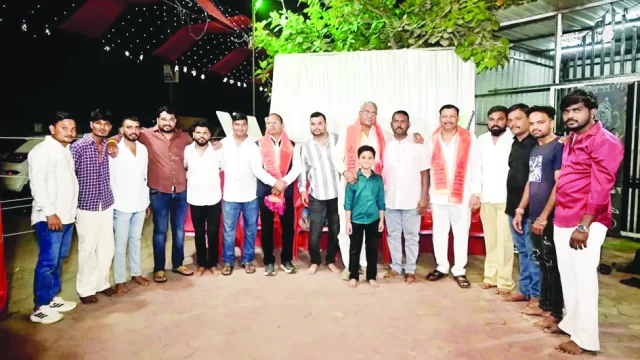 विधायक और भाजपा नेता ने की माता आरती