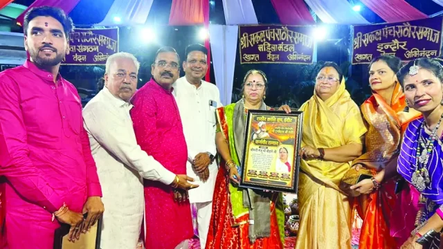 विधायक ने किया कर्मवीर से सम्मानित