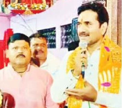 काका- भतीजा मित्र मंडल करवा रहा है गरबा प्रस्तुति