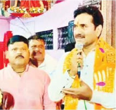 काका- भतीजा मित्र मंडल करवा रहा है गरबा प्रस्तुति