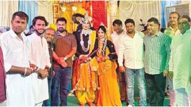 कन्याओं को किया पुरस्कृत