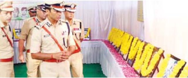 कर्तव्यपथ पर प्राणों की आहुति देने वाले शहीदों को दी श्रद्धांजलि