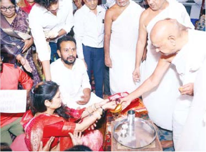 केशरी वाटिका में जारी है धर्मसभा