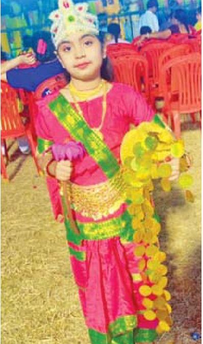 लक्ष्मी माता बनी यशिका