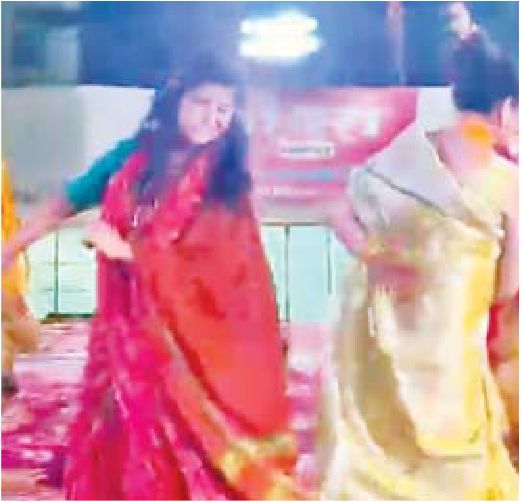लालवानी और जोशी ने किया गरबा