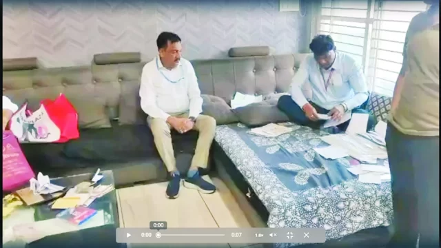 इंदौर-देवास में 15 झिकानों पर लोकायुक्त का छापा करोड़पति निकला प्रधान आरक्षक