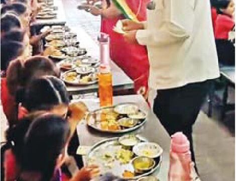 माहेश्वरी समाजजनों ने किया कन्या पूजन