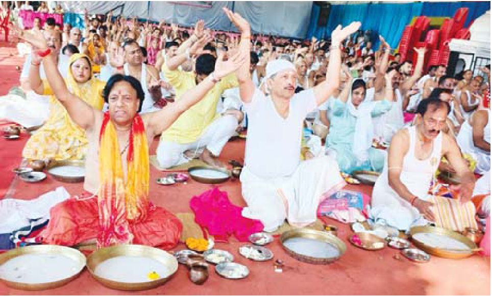 मठ के अनुष्ठान में 500 साधकों ने किया तर्पण