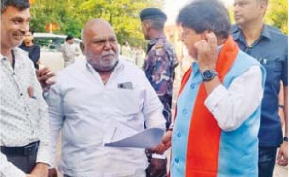 मंत्री को बताई हड़ताली राशन दुकानदारों की समस्या