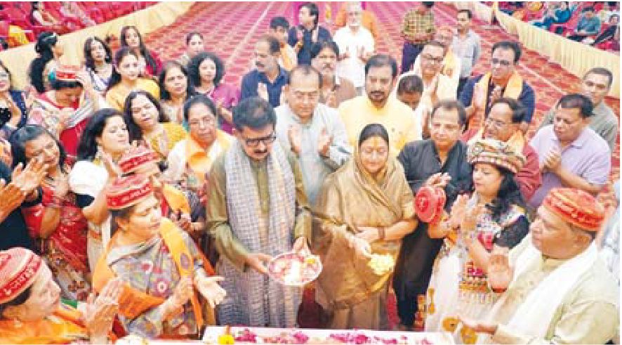 सांसद, विधायक और पार्षद रहे मौजूद
