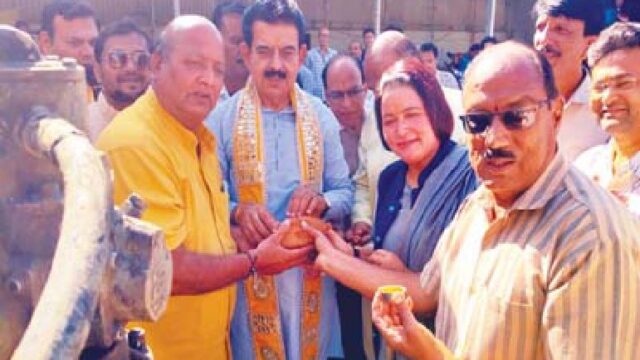सांसद के साथ पूर्व विधायक और अन्य भाजपाई रहे मौजूद