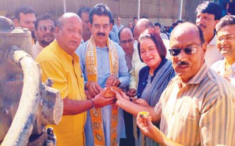 सांसद के साथ पूर्व विधायक और अन्य भाजपाई रहे मौजूद