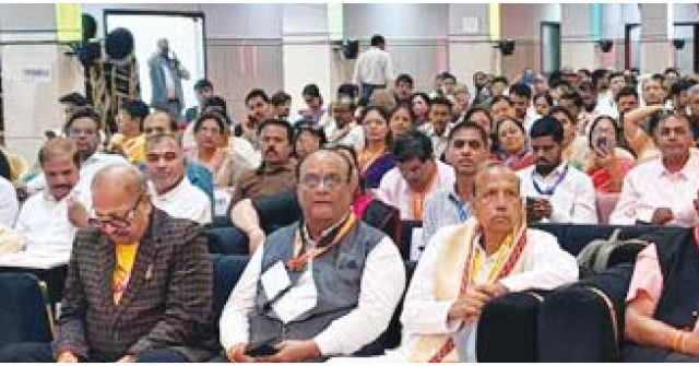निजी औद्योगिक क्षेत्र विकसित करने वाले उद्यमियों को अनुदान मंत्री कश्यप बोले-800 रुपये प्रति वर्गफुट की दर से मिलेगा लाभ