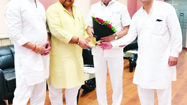सांसद का स्वागत