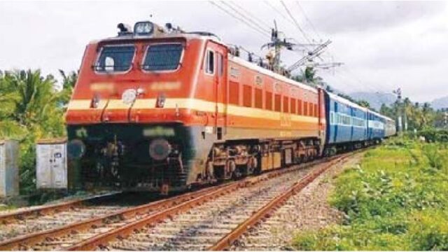 रतलाम-उदयपुर को इंदौर से चलाने की उठ रही मांग