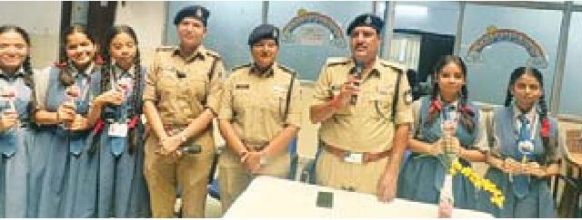 स्कूल में यातायात सुरक्षा की पाठशाला