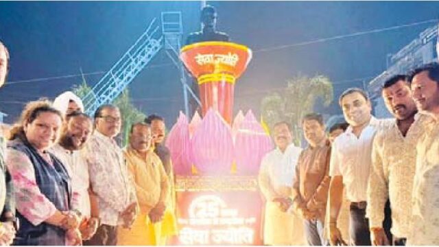 स्थापित मशाल और पंडाल की तैयारी भाजपाइयों ने देखी
