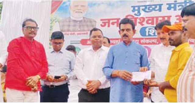 स्टॉल के माध्यम से शासकीय योजनाओं की जानकारी