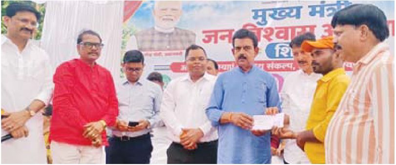 स्टॉल के माध्यम से शासकीय योजनाओं की जानकारी