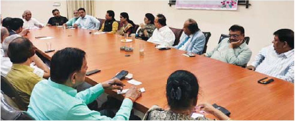 स्वास्थ्य सुविधाएं और आम नागरिक पर परिचर्चा