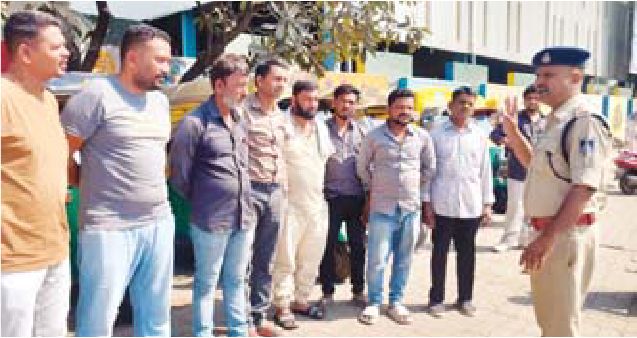 व्यापारी संगठनों तक यातायात पुलिस ने दिया नियम पालन का संदेश