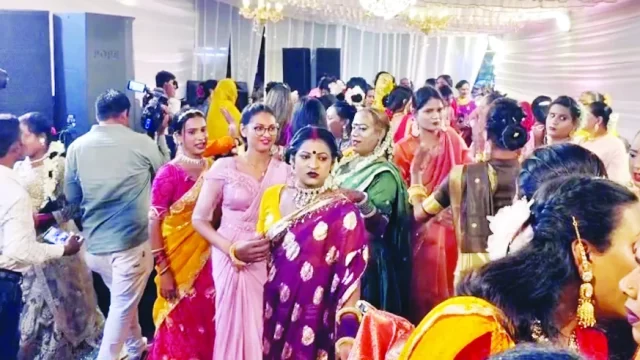 किन्नर गद्दी पर पूजा अर्चना की गई