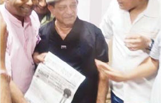 टीवी अदाकार अब्दुल से बच्चों की मुलाकात