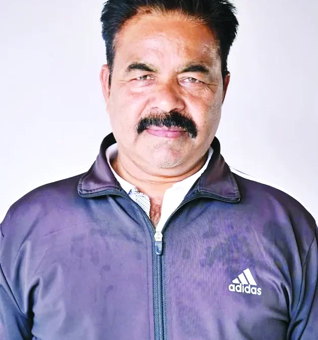 योग प्रतियोगिता में पांडरे जज